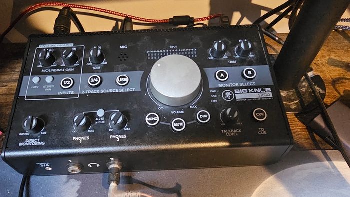 Mackie Big Knob Studio
