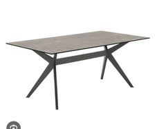 Calligaris Kent 4 seater dinning table