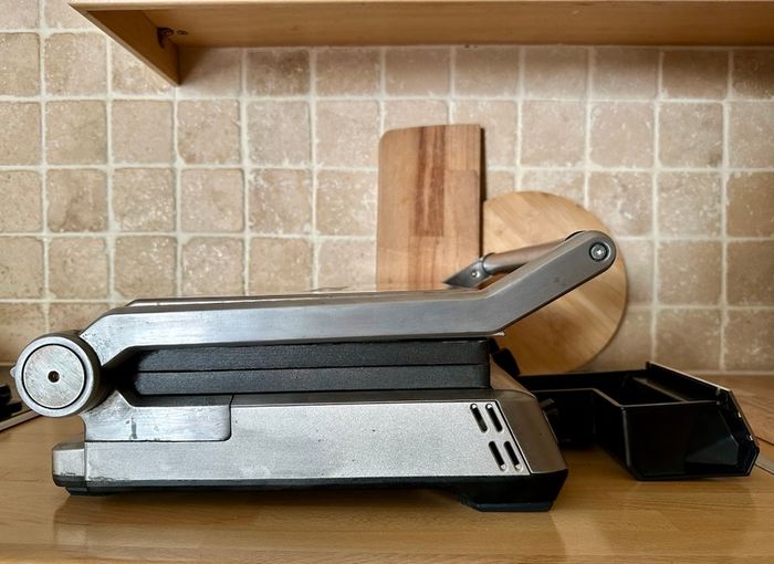 Premium German brand BORK G801 electric contact grill in excellent like-new condition