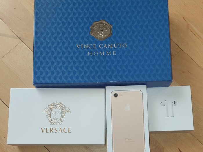 EMPTY boxes ONLY-iphone7, AirPods, Versace, Vince Camuto Homme