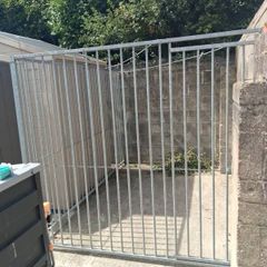 galvanised dog pen