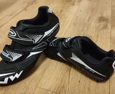 bike shoes