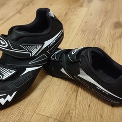 bike shoes