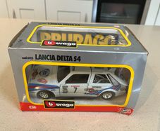Lancia Delta Integrale Rally S4  1/24 Burago