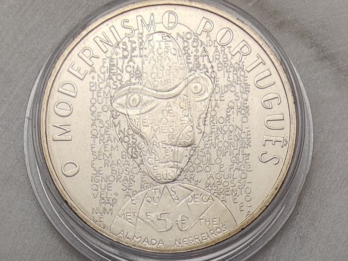 Portugal 5 Euro Base Metal (CuNi) Uncirculated Coin 2016 - The Modernism - Europa series