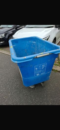Mortar tub on wheels no handles