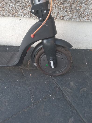 Electric scooter