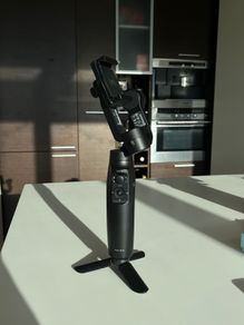 Smart Phone Gimbal with Wireless Charging