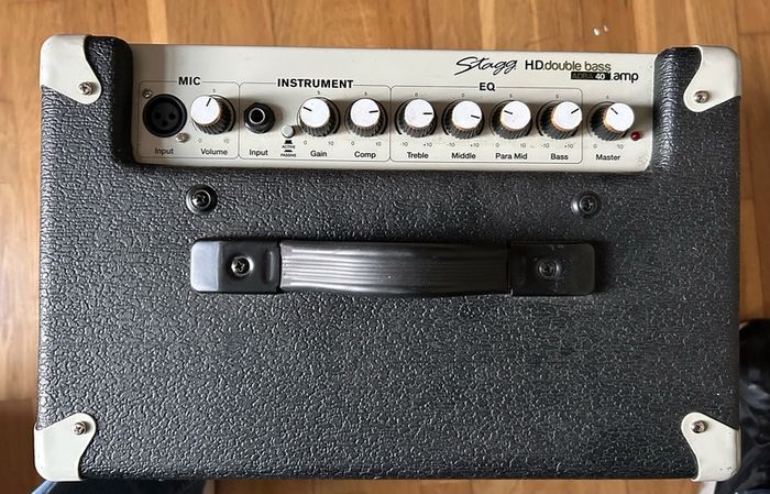 Fender Squier P Bass & Stagg 40w Bass Amp