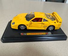 Ferrari F40 1/24 Burago