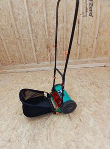 Hand push cylinder mower