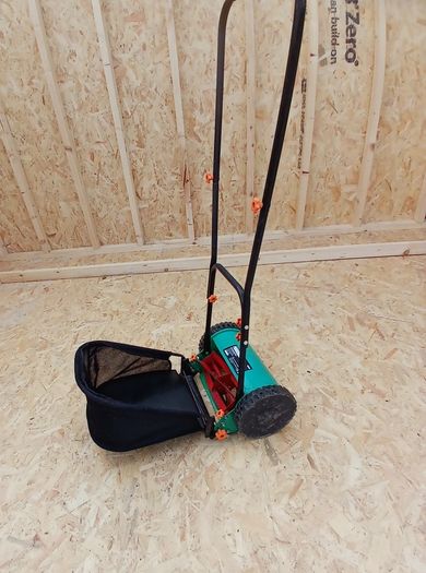 Hand push cylinder mower