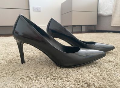 YSL heels in Red or Black. UK 7. Perfect conditions.