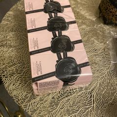 women's flower bomb