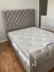Light grey Sleigh bed with mattress