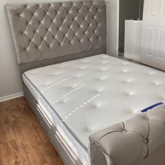 Light grey Sleigh bed with mattress