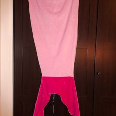 Cute mermaid blanket, vgc