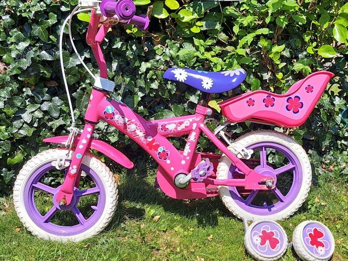 Bike with stabilisers