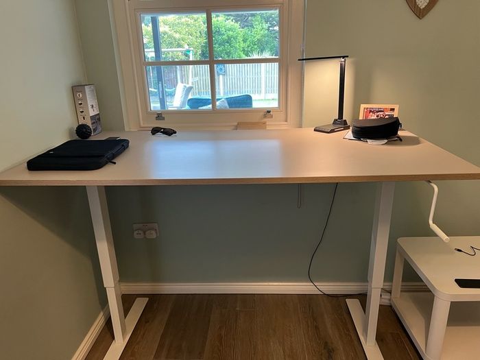 Standing desk