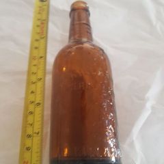 kilarney mineral water company bottle ,very good condition,,collectors item, buyer collects or pays postage  .thank you,