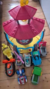 Paw patrol Dino Tower, and characters with 2 revup cars