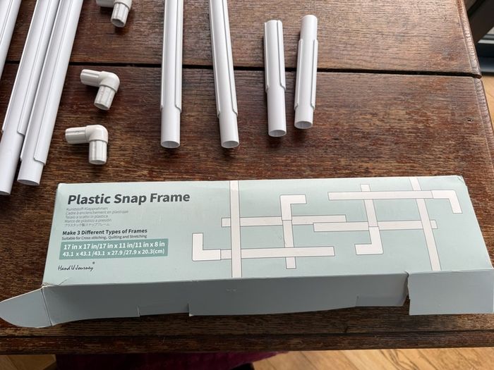 embroidery plastic snap frame