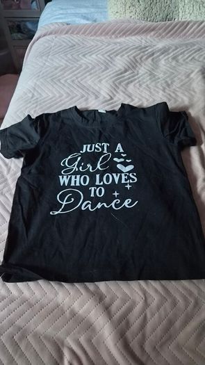 2 girls t-shirts 10-11Y