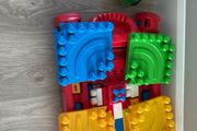 Mega Bloks Build 'N Learn Table Classic and John Deere tractor