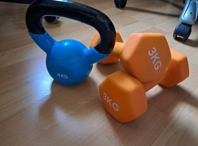 4KG Kettlebell + Pair of 3KG Dumbbells  Weights Set