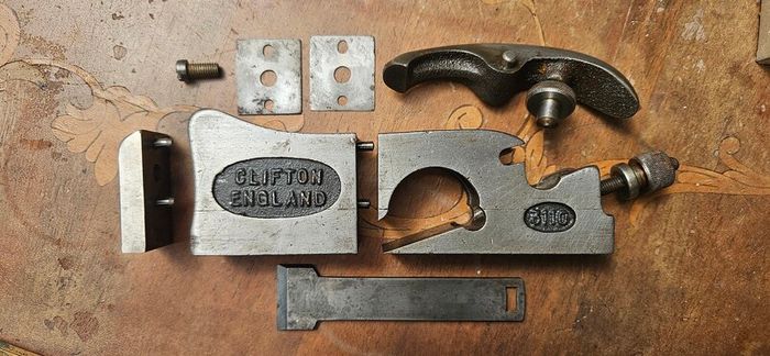Clifton 3110 3-in-1 plane