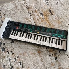 electric keyboard piano