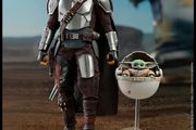 HOT TOYS TMS015: The Mandalorian &amp; Child (Deluxe Version) - Star Wars