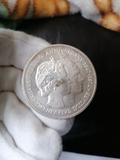 1972 Cayman Islands Silver 25 Dollars Coin