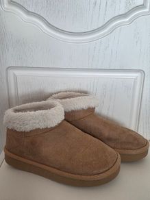Girl's shoes size UK13