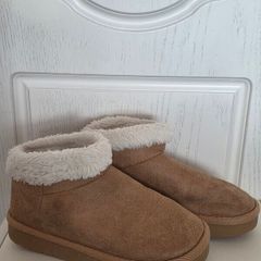 Girl's shoes size UK13