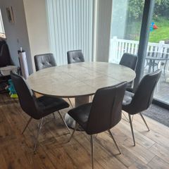 Dining room table