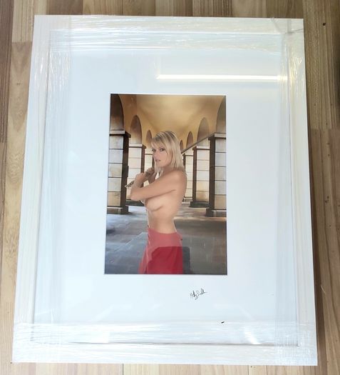 Photo strip poker gone wrong (2)
