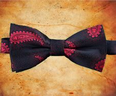 Red Lagoon Bowtie