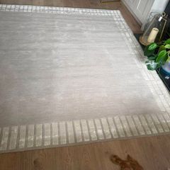 Paul Costello rug BRAND NEW
