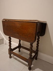 Drop Leaf Oak table