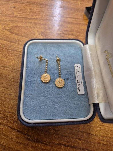 Delicate Vintage Earrings
