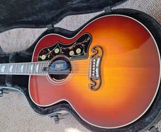 Gibson sj-200