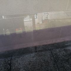 Perspex, 2 small bits FREE
