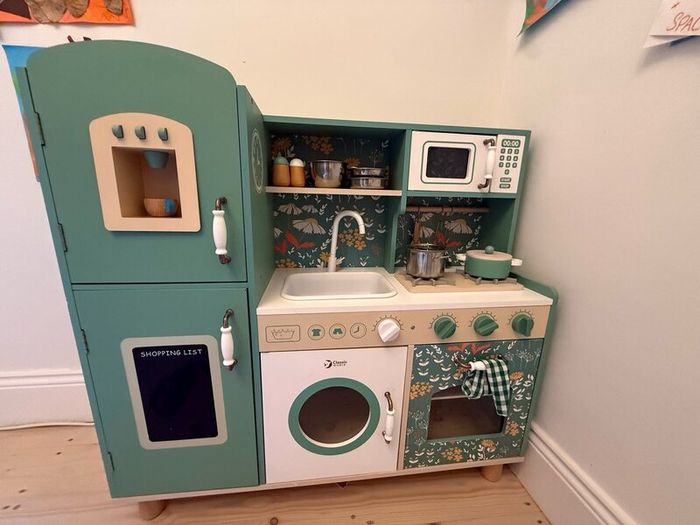 Play kitchen
