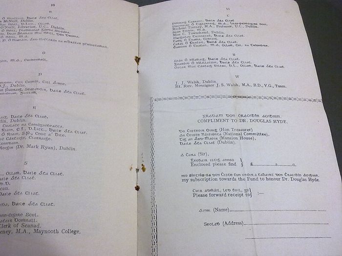 Pamphlet for creating a fund to make a presentation to Dr. Douglas Hyde An Craoibhin Aoibhinn