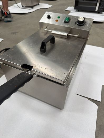 Nisbets countertop fryer