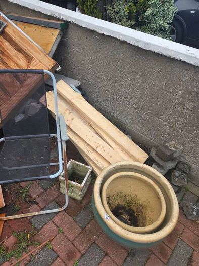 2 self plant pots