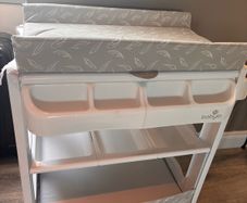 Babylo Changing Table & Bath