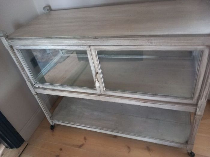 shabby chic cabinet