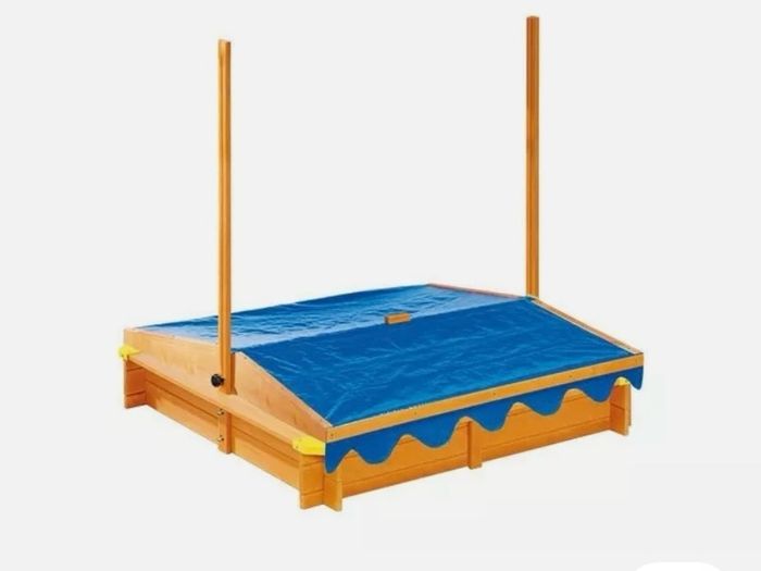 sandpit with the roof with UV protection